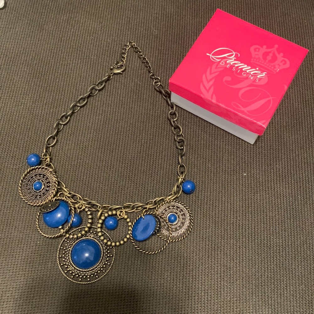 Premier Designs “Indigo” necklace